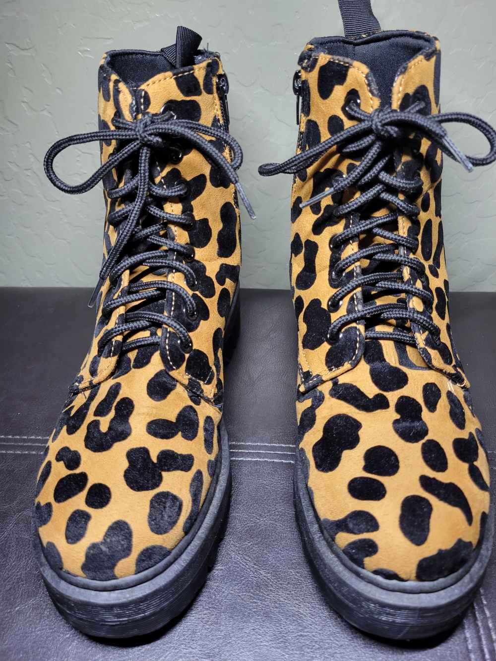 Qupid Leopard Print Combat Boot Wimens Size 38(US 7.5-8)